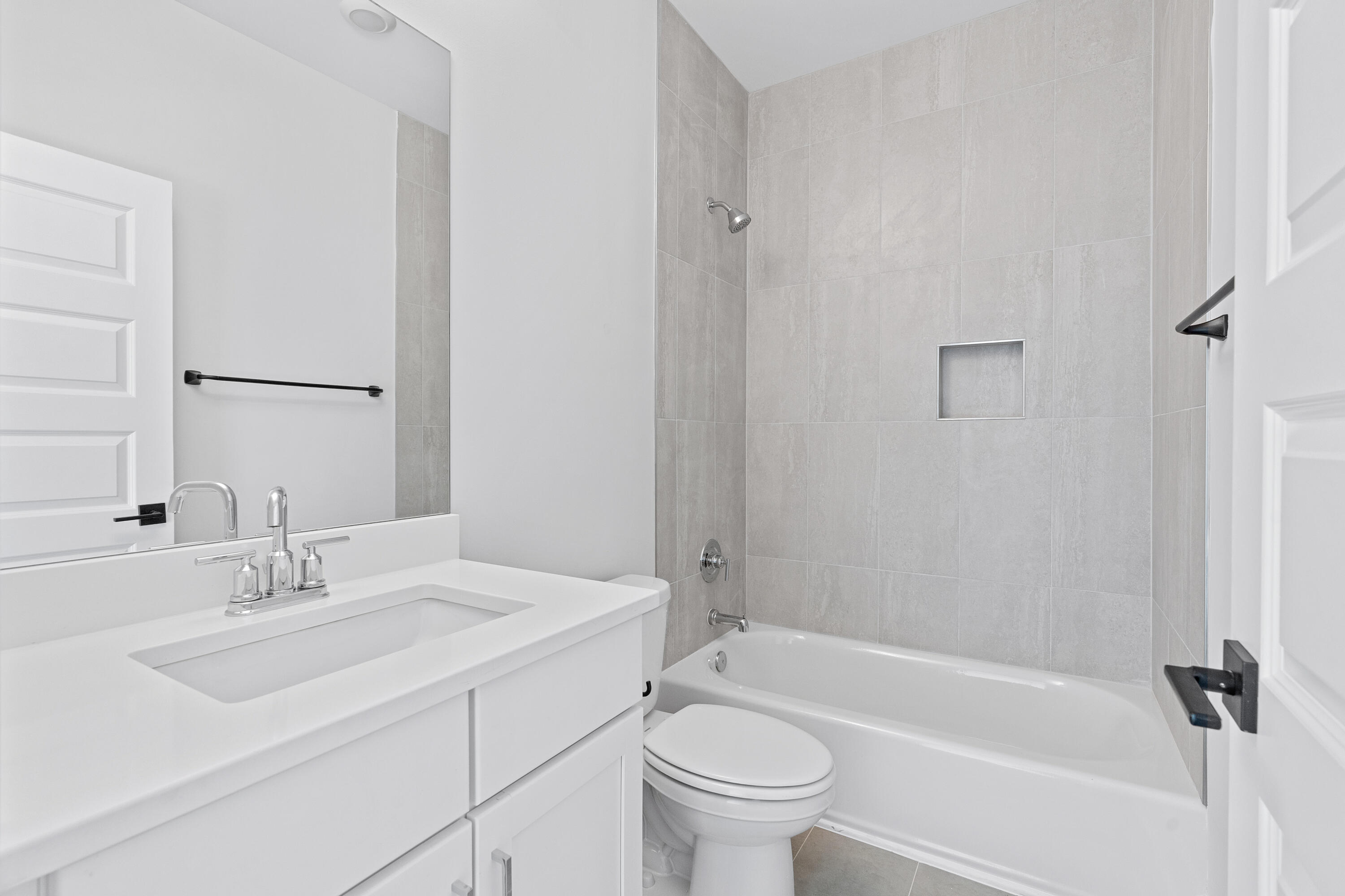 40 Mckenna Way Santa Rosa Beach, FL 32459 - Photo 46 of 61 a bathroom with a sink toilet and bathtub