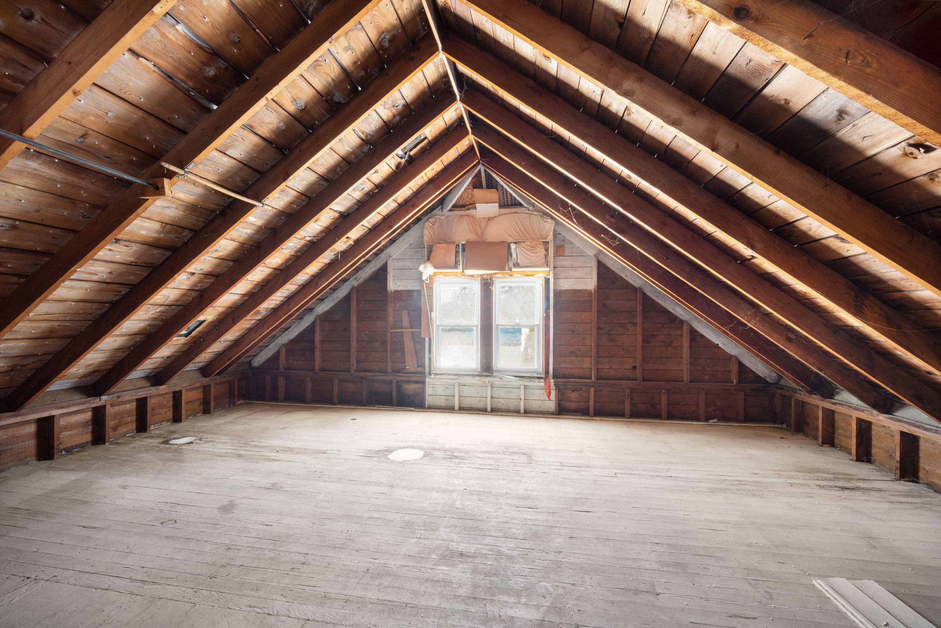 4631 North 37th Street Milwaukee, WI 53209 - Photo 14 of 16 Expandable Attic