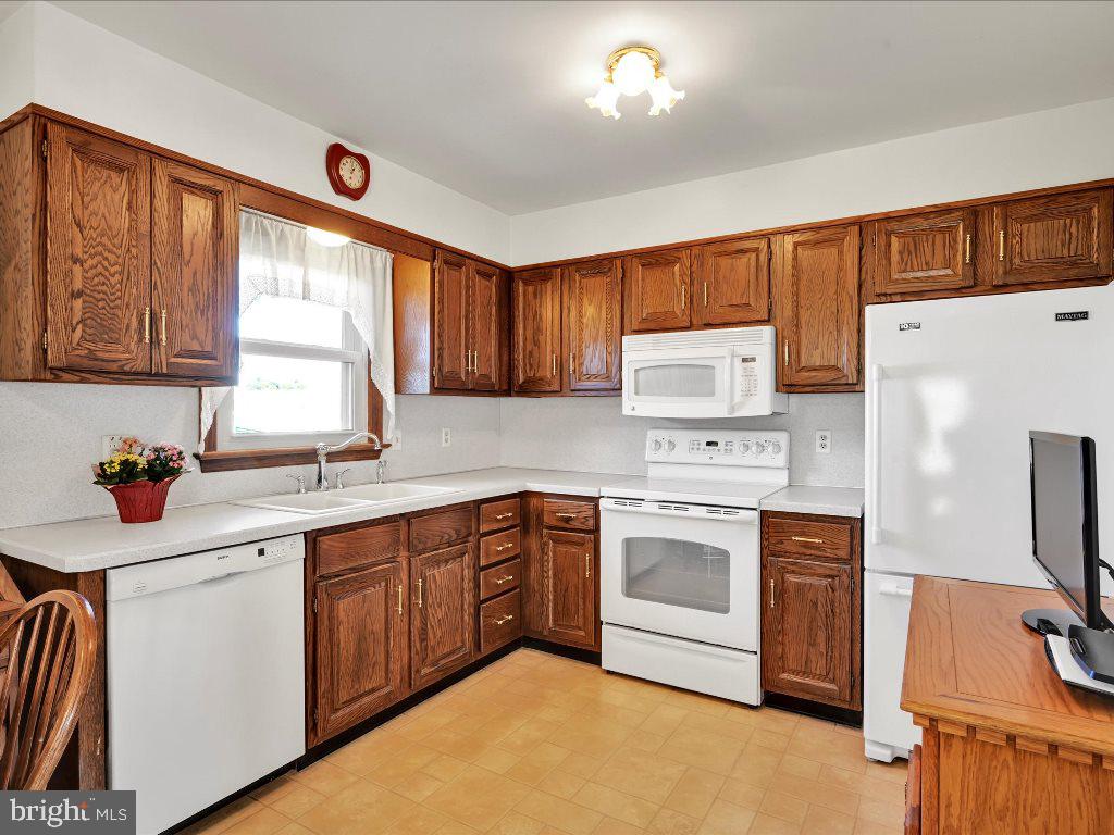 1617 Millport Road Lancaster, PA 17602 - Photo 8 of 33 Gallery Image 8