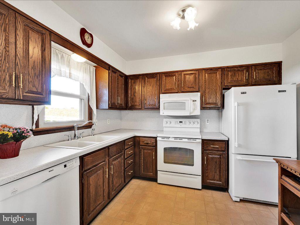 1617 Millport Road Lancaster, PA 17602 - Photo 9 of 33 Gallery Image 9