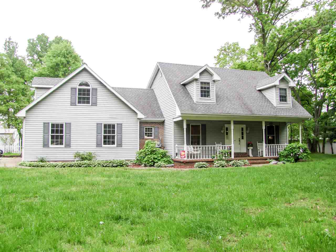 211 West Tennyson Road Boonville, IN 47601 - Photo 1 of 36 Gallery Image 1