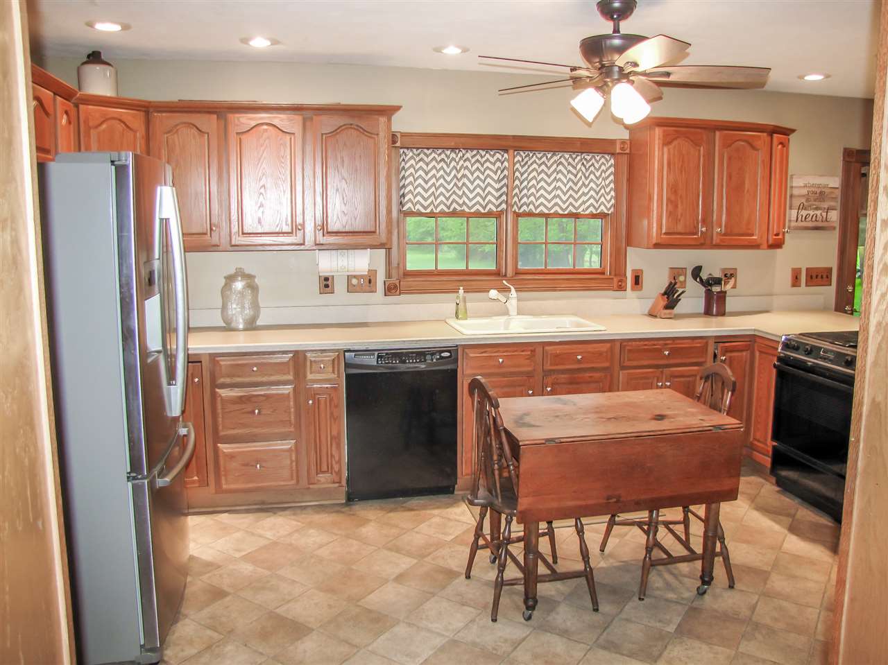 211 West Tennyson Road Boonville, IN 47601 - Photo 12 of 36 Gallery Image 12