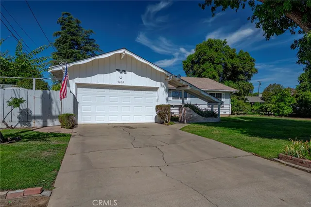 a view of house and outdoor space