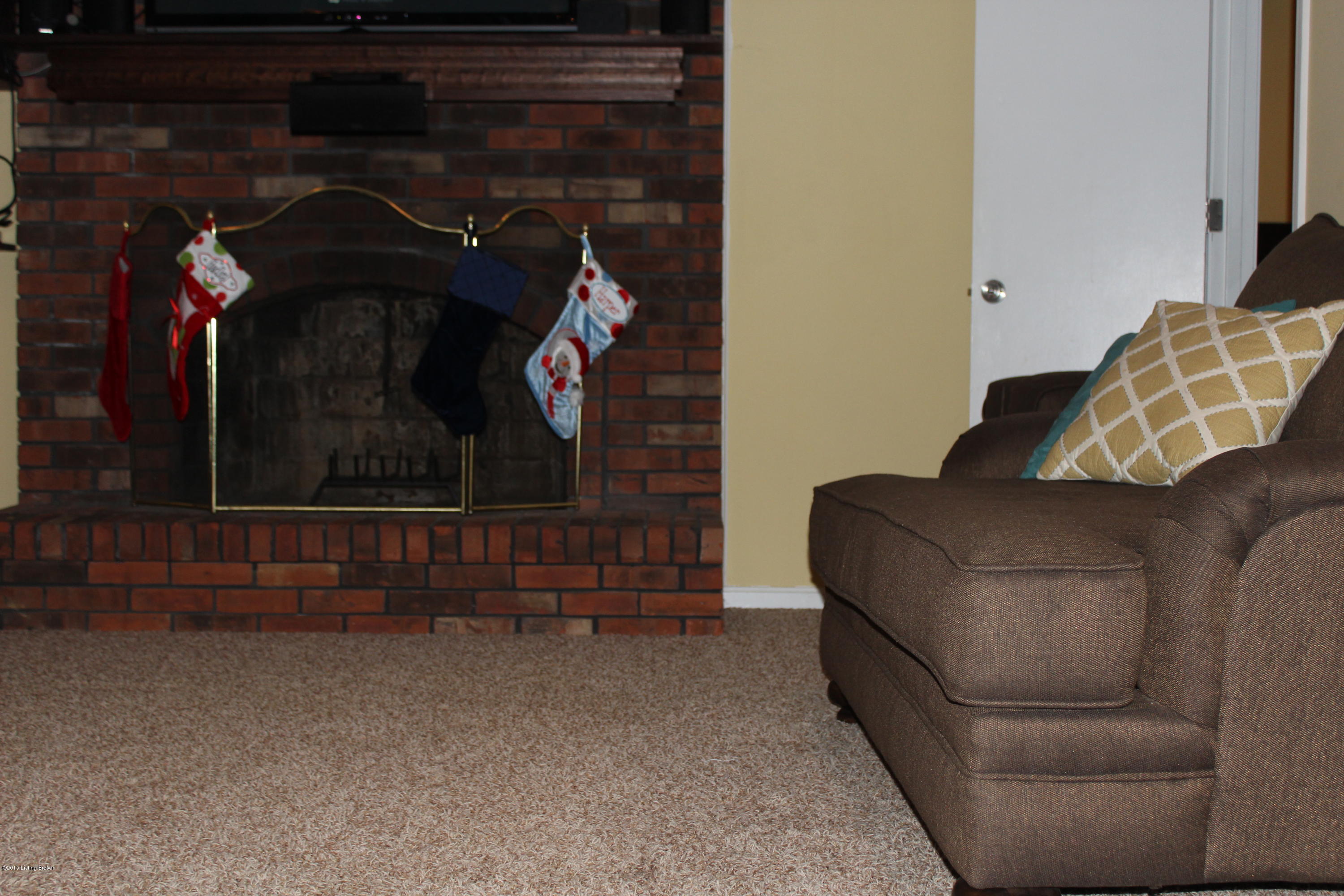 7404 Rambo Way Louisville, KY 40228 - Photo 11 of 35 IMG_6770