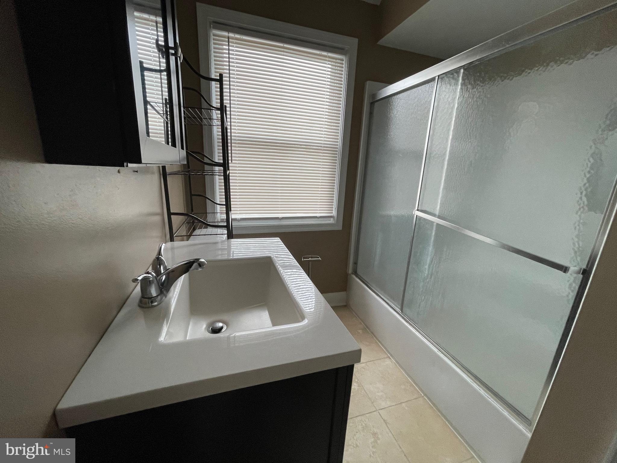 1620 Gleneagle Road Baltimore, MD 21239 - Photo 13 of 20 Bathroom