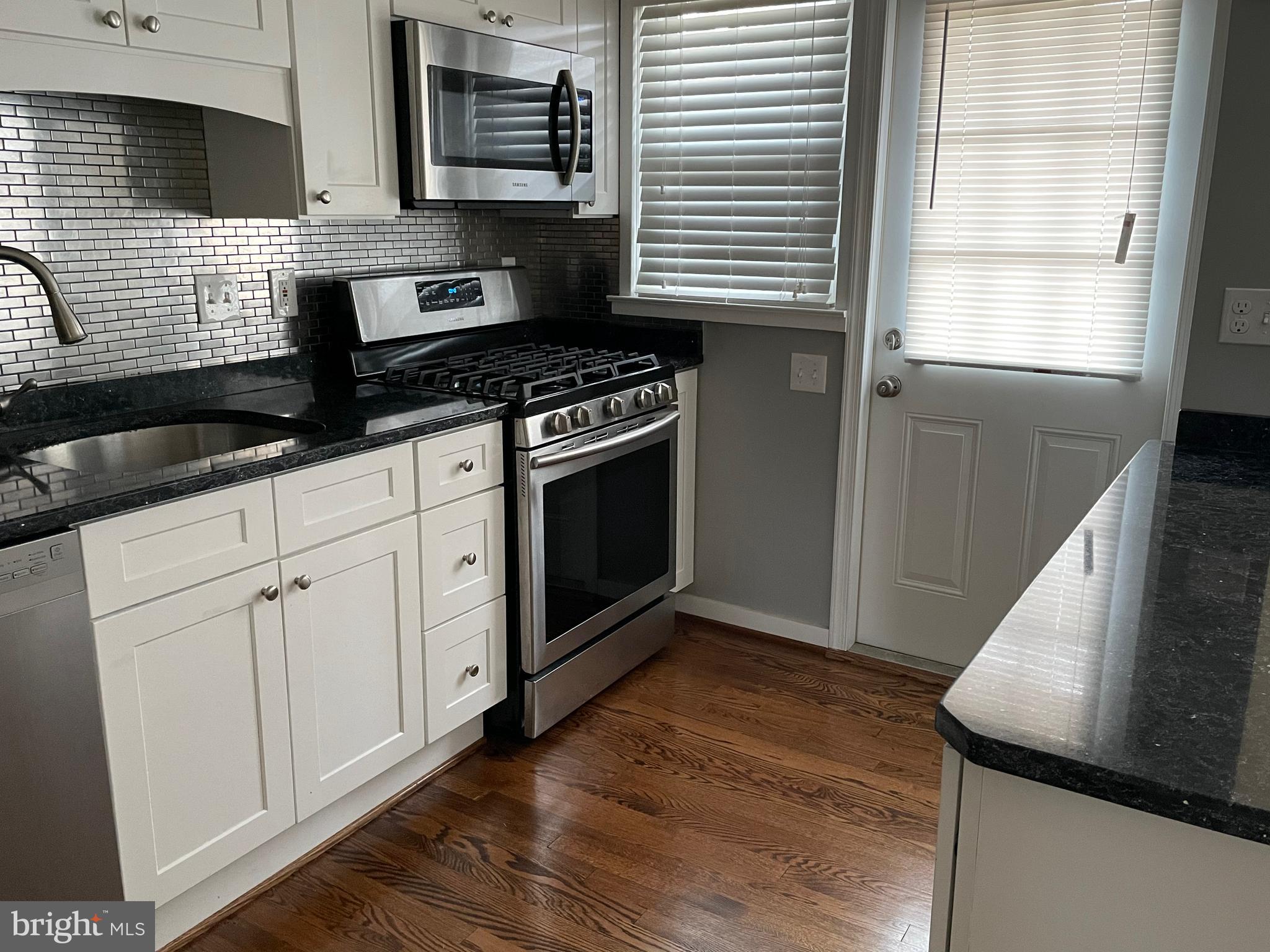 1620 Gleneagle Road Baltimore, MD 21239 - Photo 7 of 20 Kitchen
