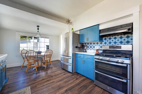 $1,899,000 | 1220 Gravenstein Highway North, Sebastopol, CA 95472