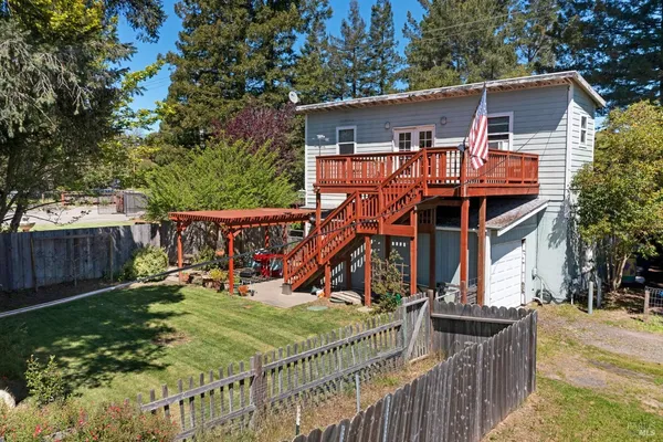 $1,899,000 | 1220 Gravenstein Highway North, Sebastopol, CA 95472