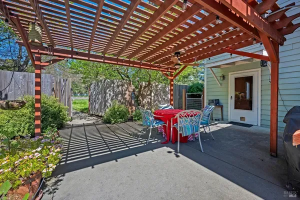 $1,899,000 | 1220 Gravenstein Highway North, Sebastopol, CA 95472