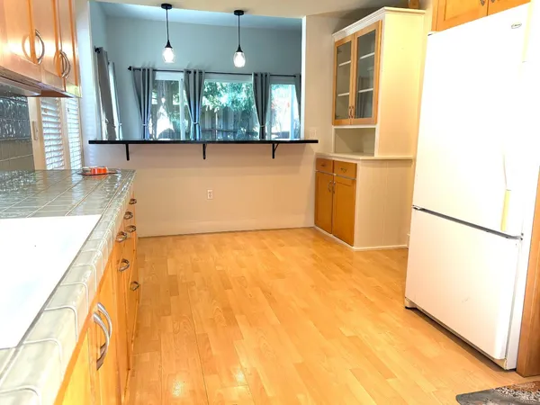 $1,899,000 | 1220 Gravenstein Highway North, Sebastopol, CA 95472