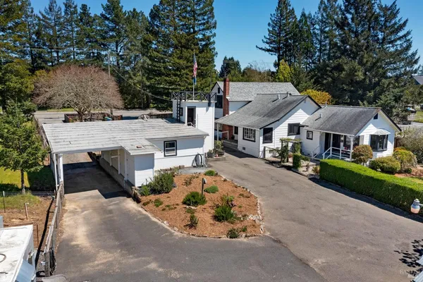 $1,899,000 | 1220 Gravenstein Highway North, Sebastopol, CA 95472
