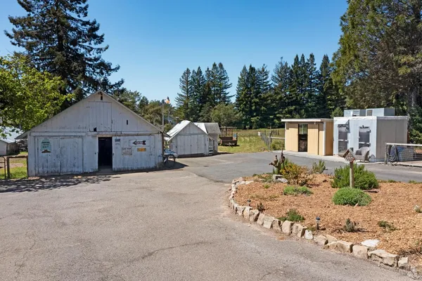 $1,899,000 | 1220 Gravenstein Highway North, Sebastopol, CA 95472