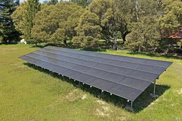 $1,899,000 | 1220 Gravenstein Highway North, Sebastopol, CA 95472