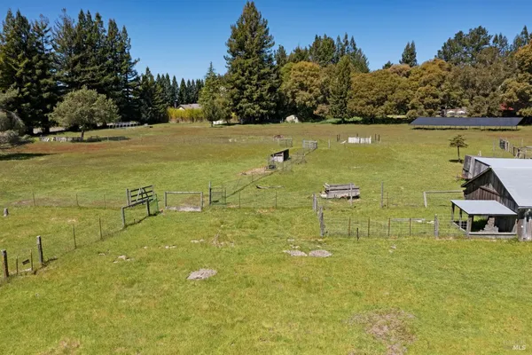 $1,899,000 | 1220 Gravenstein Highway North, Sebastopol, CA 95472