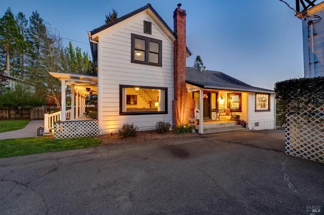 $1,999,000 | 1220 Gravenstein Highway North, Sebastopol, CA 95472