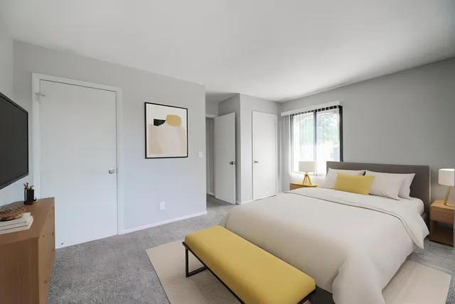 $1,200 | 305 Maple Avenue, Unit 8, Waukesha, WI 53186