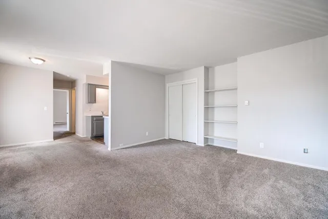 $1,200 | 305 Maple Avenue, Unit 8, Waukesha, WI 53186