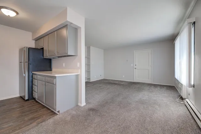 $1,200 | 305 Maple Avenue, Unit 8, Waukesha, WI 53186