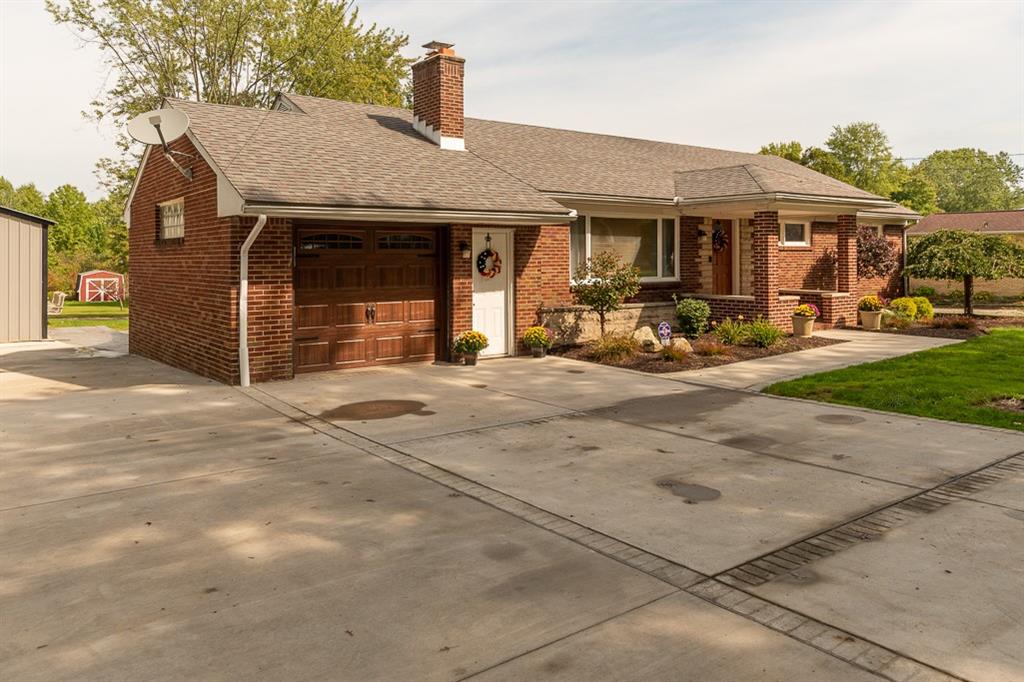 2059 Rombold Road Hermitage, PA 16148 - Photo 2 of 21 Gallery Image 2