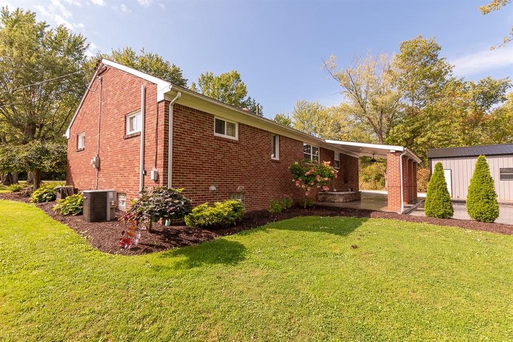 2059 Rombold Road Hermitage, PA 16148 - Photo 7 of 21 Gallery Image 7
