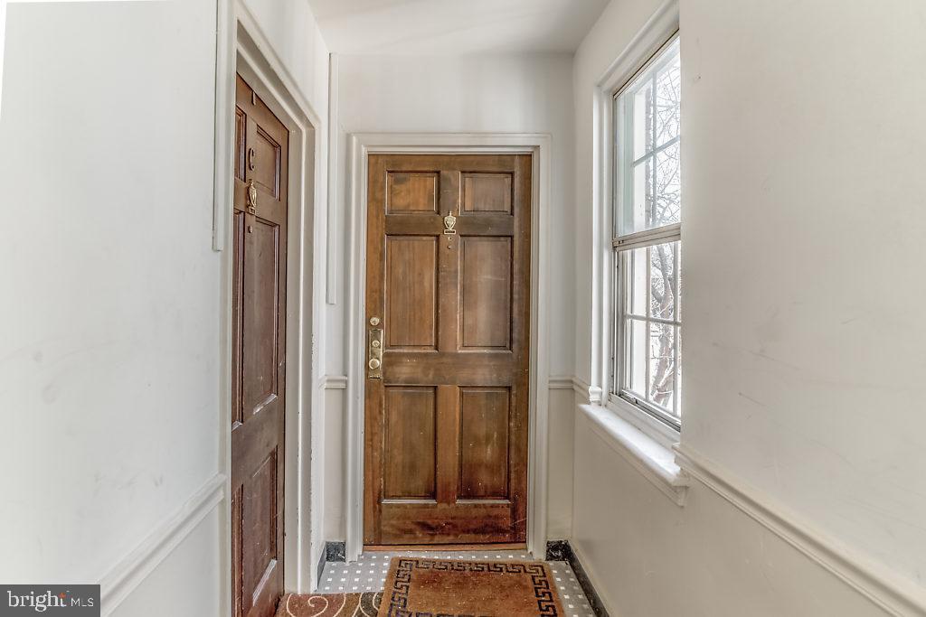 3311 Commonwealth Avenue, Unit E Alexandria, VA 22305 - Photo 4 of 31 a view of front door