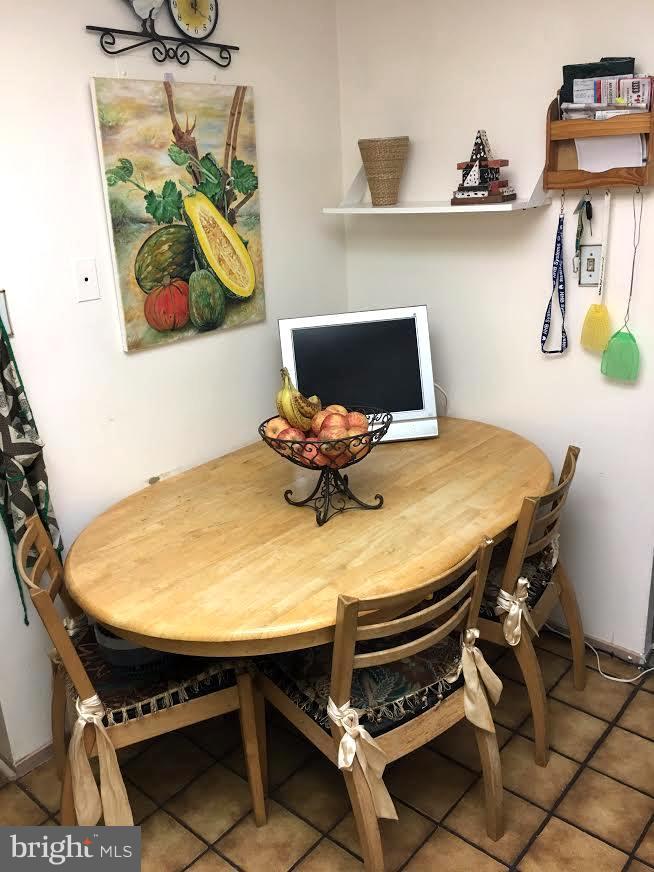 10024 Stedwick Road, Unit 304 Gaithersburg, MD 20886 - Photo 3 of 9 Kitchen