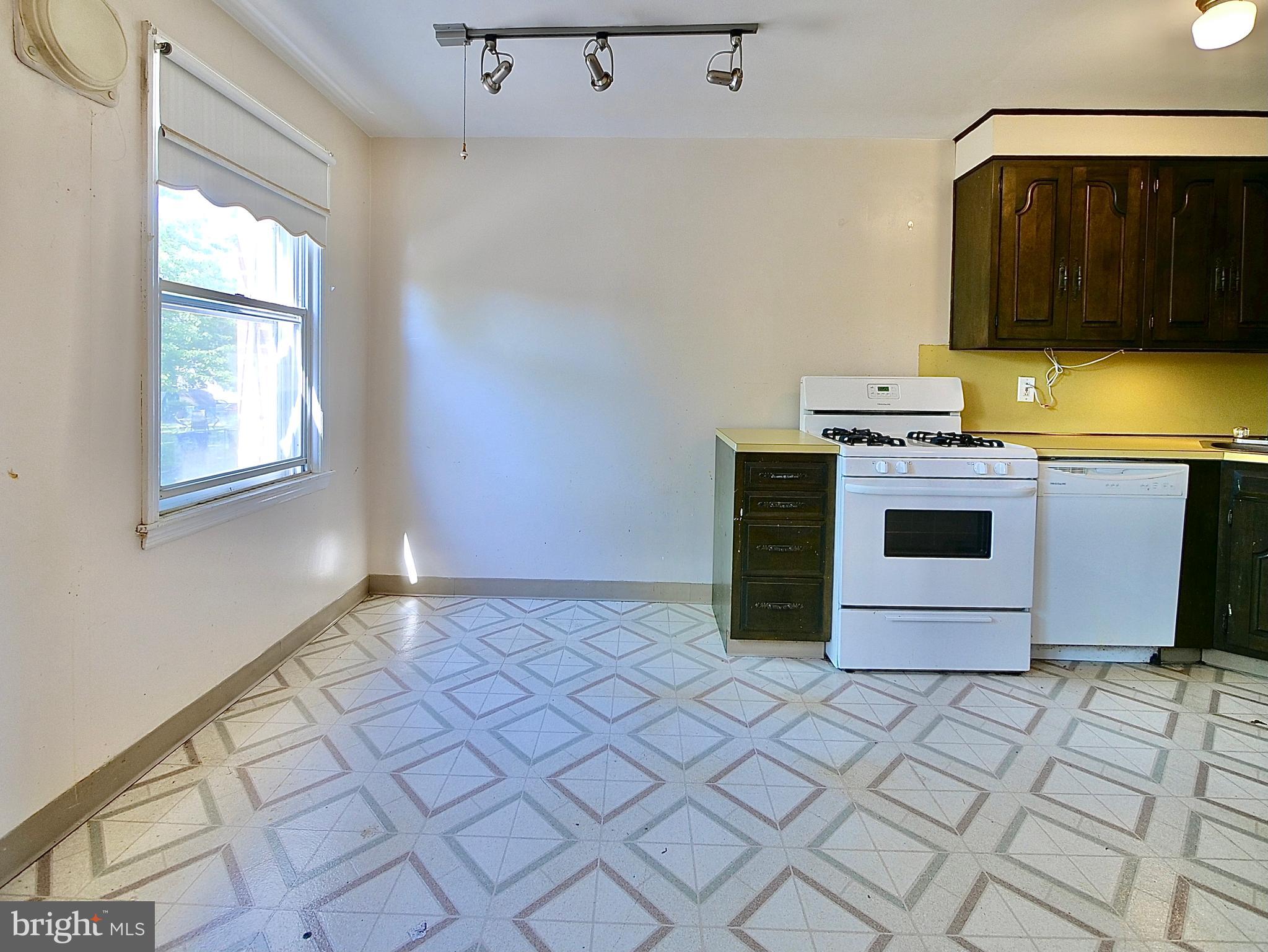 2009 Kent Road Folcroft, PA 19032 - Photo 14 of 37 Gallery Image 14
