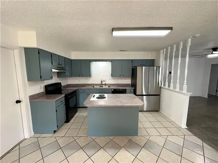 $265,000 | 2725 Oak Forest Boulevard South, Marrero, LA 70072