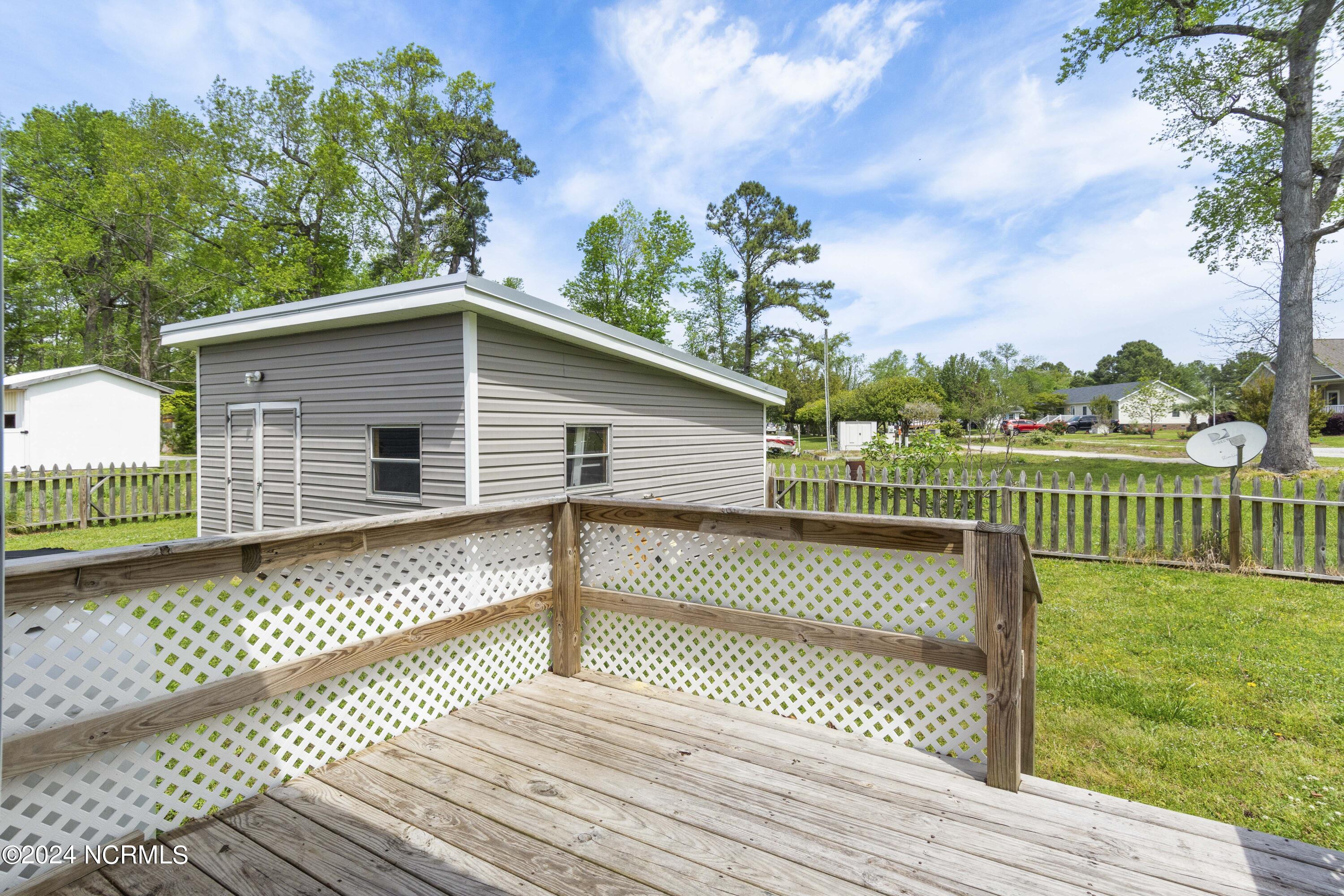 716 Nine Foot Road Newport, NC 28570 - Photo 36 of 47 716-NineFtRd-4-17-2024-036