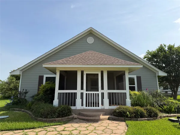 $299,500 | 5317 County Road 868 East, Brazoria, TX 77422