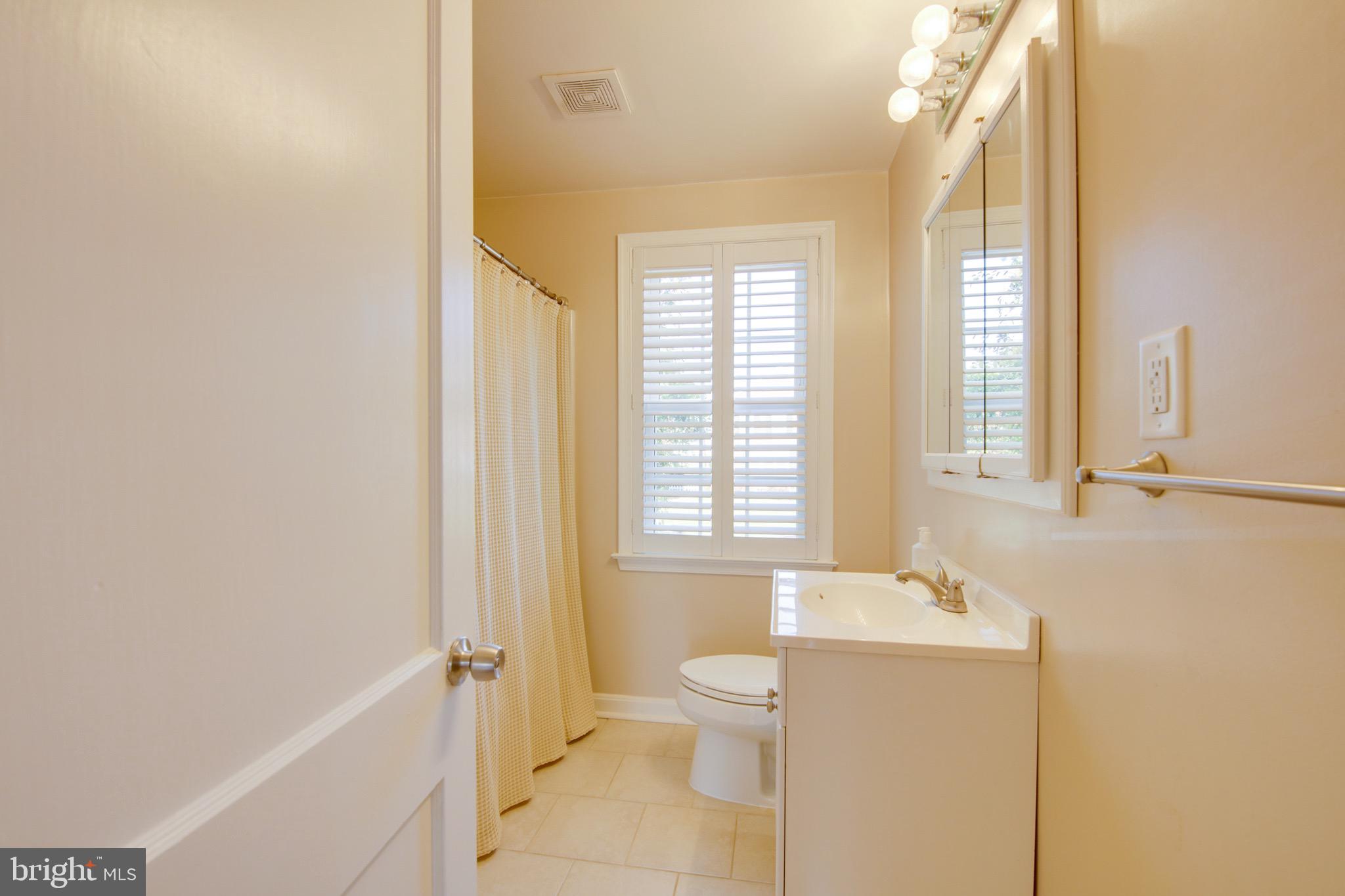 1517 Doxbury Road Towson, MD 21286 - Photo 23 of 36 Gallery Image 23