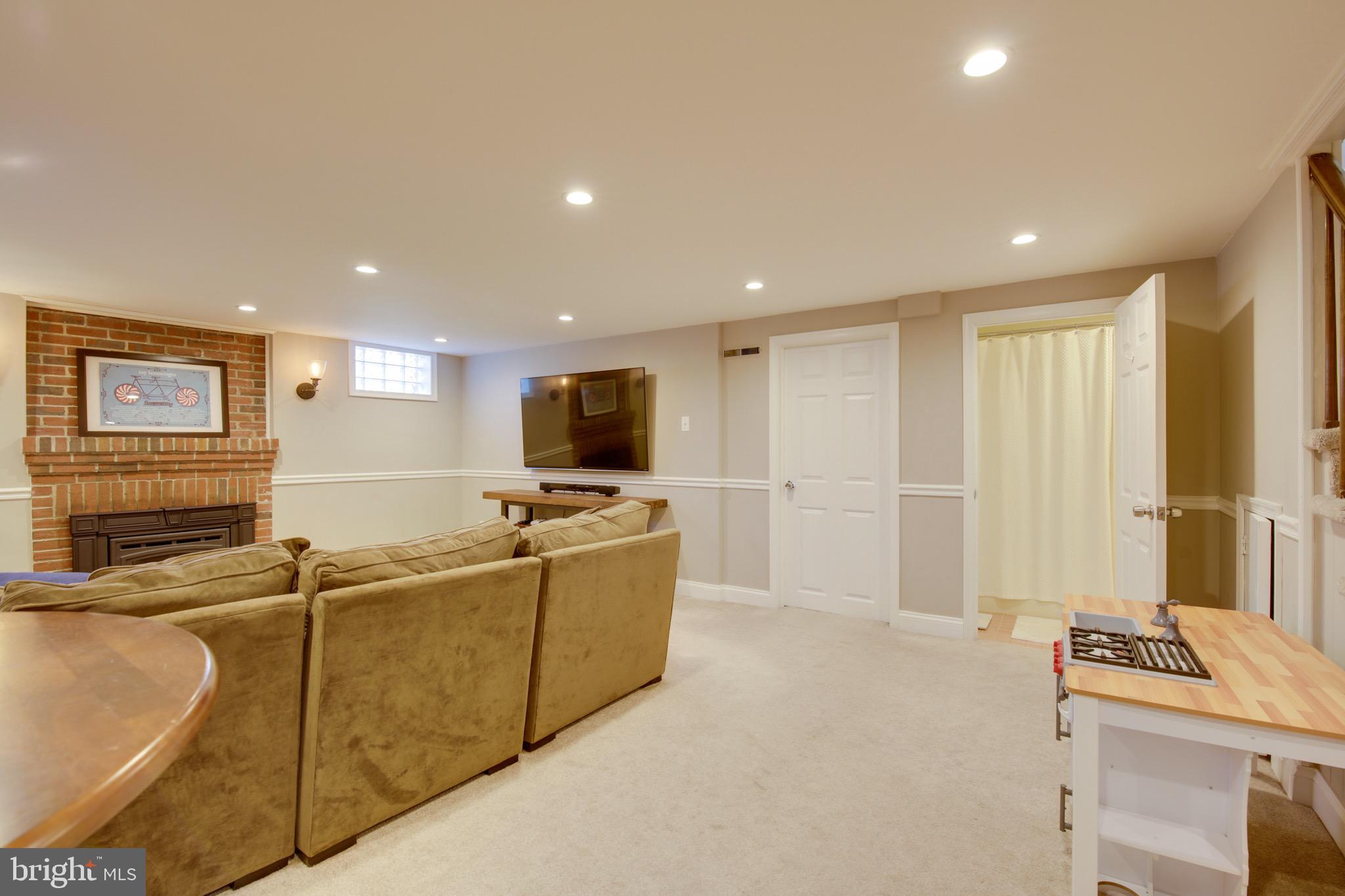 1517 Doxbury Road Towson, MD 21286 - Photo 28 of 36 Gallery Image 28