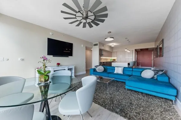 $7,500 | 111 Southeast 1st Avenue, Unit PH510, Delray Beach, FL 33444