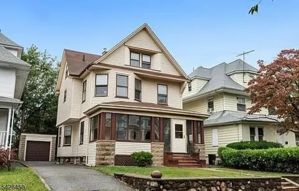 $3,800 | 4 Claremont Place, Unit 2, Montclair, NJ 07042