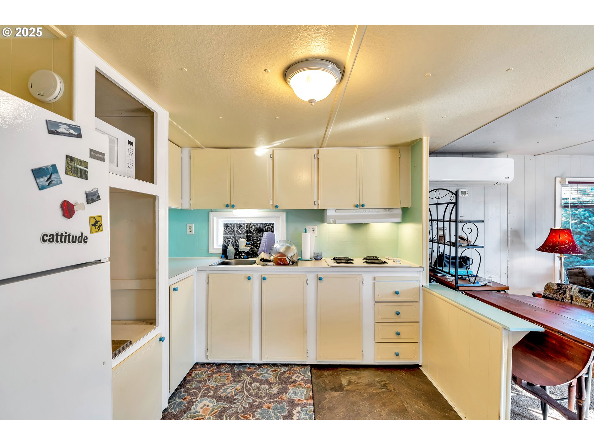 23 3364 Sunnyview Road Salem, OR 97301 - Photo 10 of 22 a kitchen with stainless steel appliances granite countertop a refrigerator a stove and a cabinets