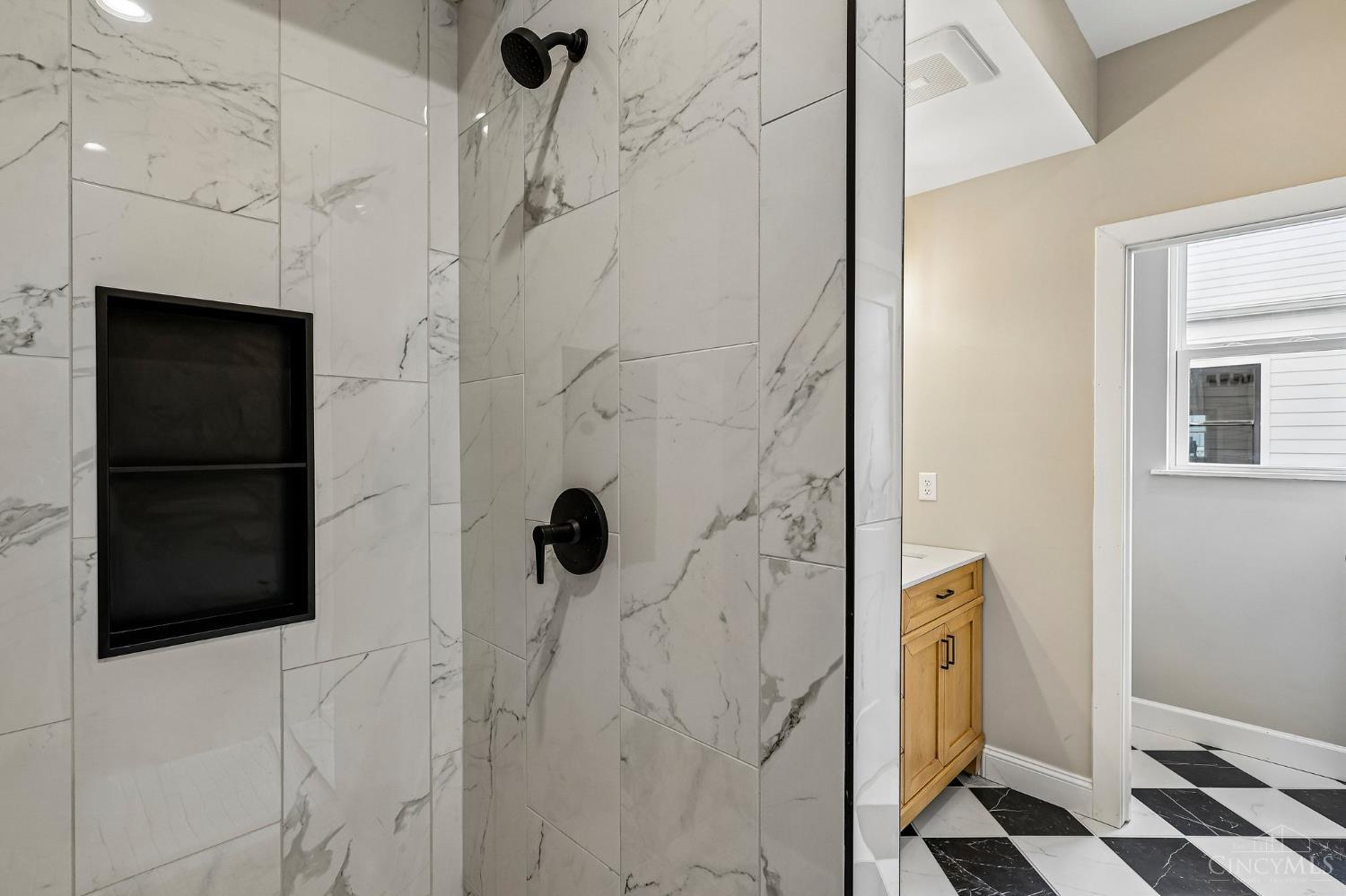 3906 Edwards Road, Unit C Cincinnati, OH 45209 - Photo 29 of 44 Gallery Image 29