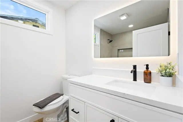 $865,000 | 18746 Welby Way, Reseda, CA 91335