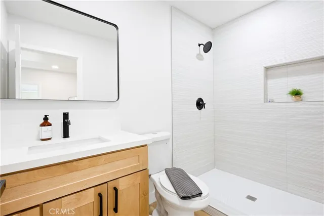 $865,000 | 18746 Welby Way, Reseda, CA 91335