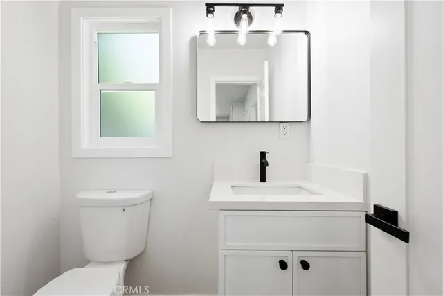 $865,000 | 18746 Welby Way, Reseda, CA 91335