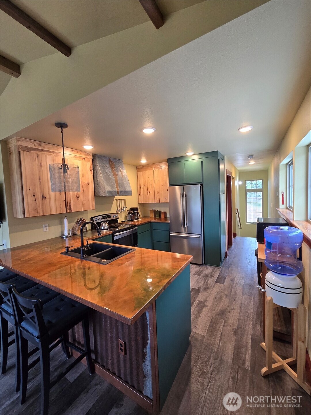 23 Allemandi Road Loomis, WA 98827 - Photo 18 of 23 a room with table chairs and kitchen view