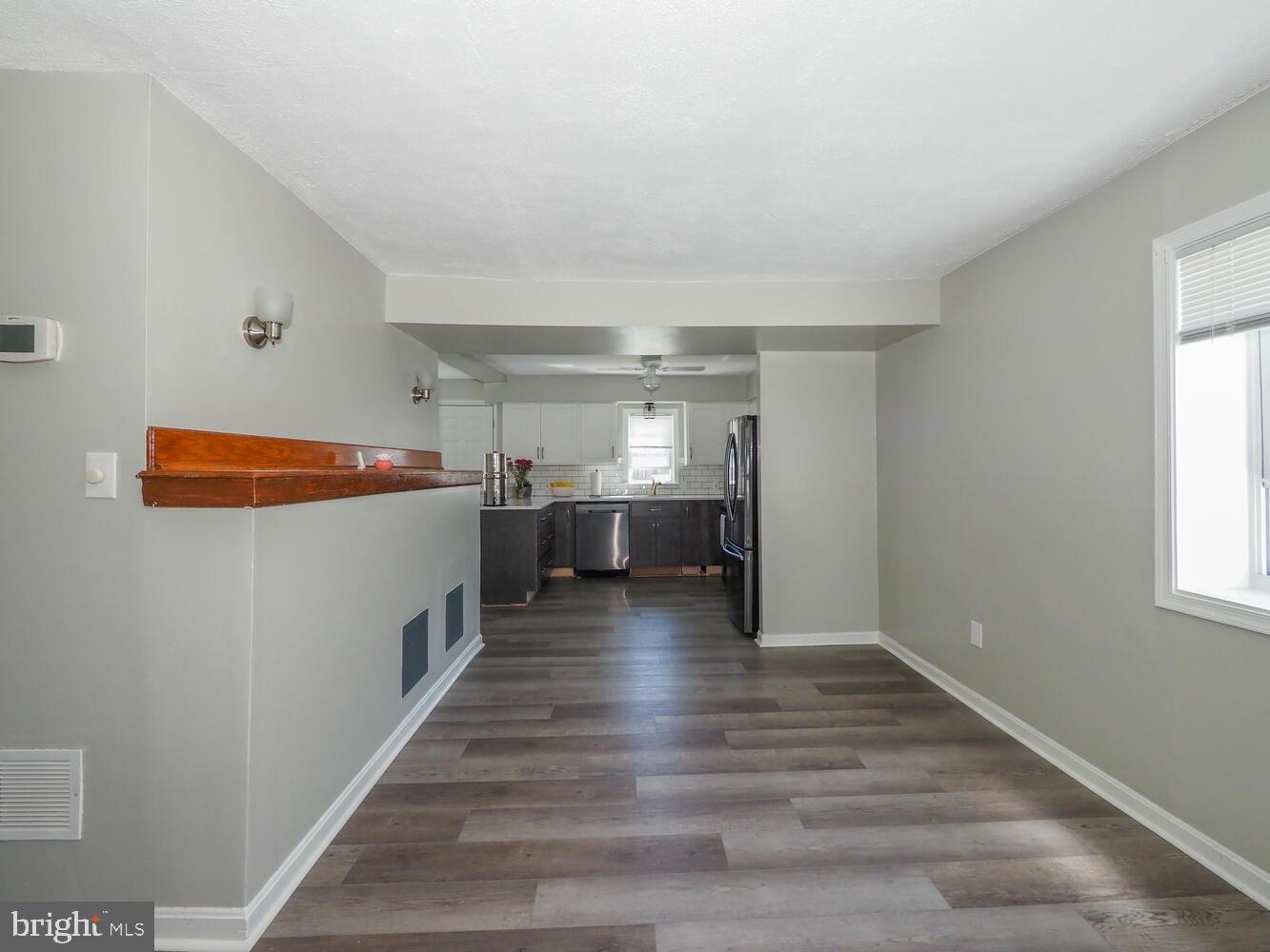 3117 Sollers Point Road Baltimore, MD 21222 - Photo 5 of 30