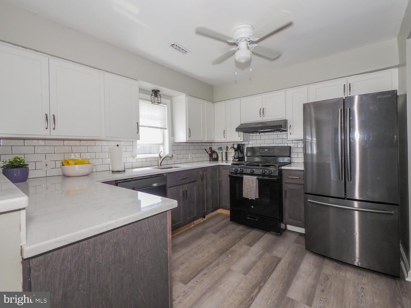 3117 Sollers Point Road Baltimore, MD 21222 - Photo 8 of 30