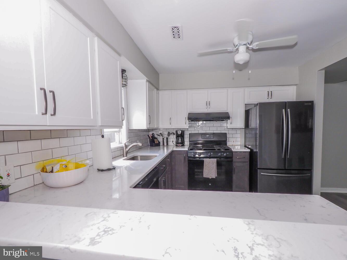 3117 Sollers Point Road Baltimore, MD 21222 - Photo 10 of 30