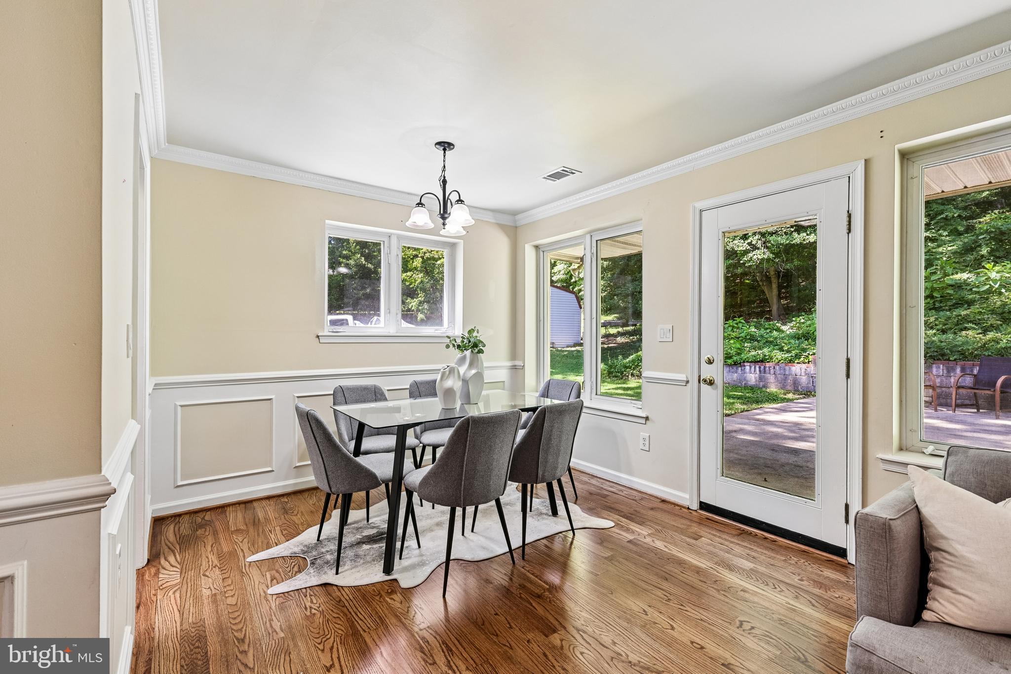 18328 Sharon Road Triangle, VA 22172 - Photo 16 of 61 DINING