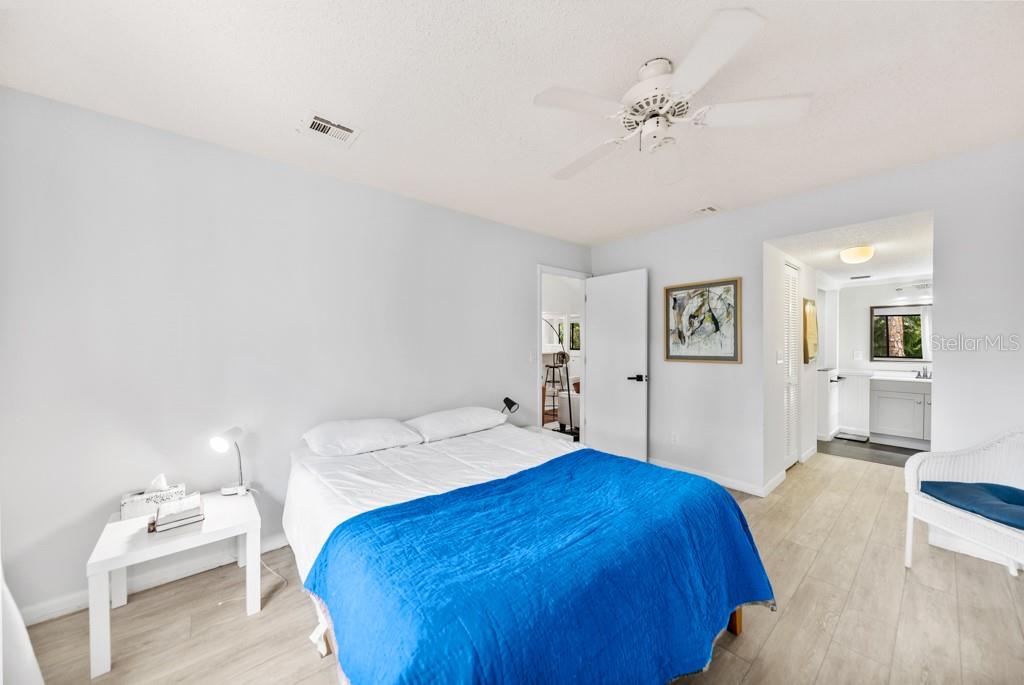 1711 Pelican Cove Road, Unit 443 Sarasota, FL 34231 - Photo 14 of 37