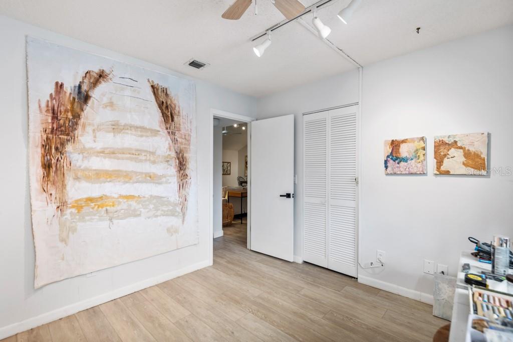 1711 Pelican Cove Road, Unit 443 Sarasota, FL 34231 - Photo 17 of 37