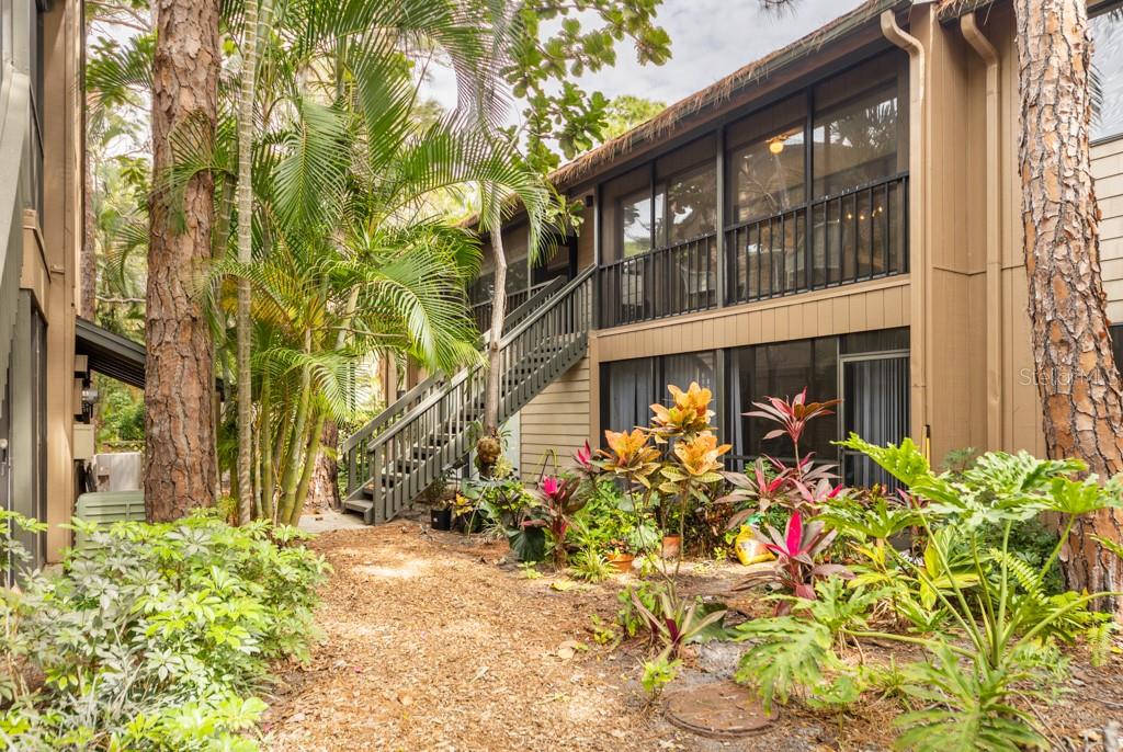 1711 Pelican Cove Road, Unit 443 Sarasota, FL 34231 - Photo 25 of 37