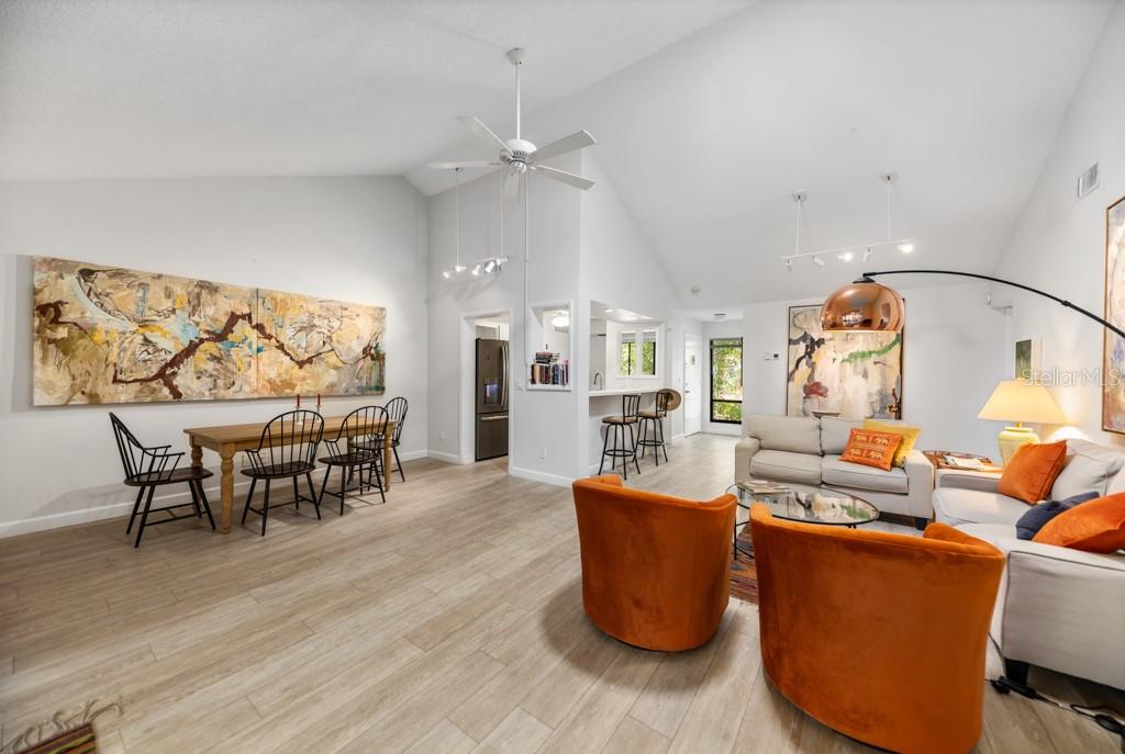 1711 Pelican Cove Road, Unit 443 Sarasota, FL 34231 - Photo 4 of 37