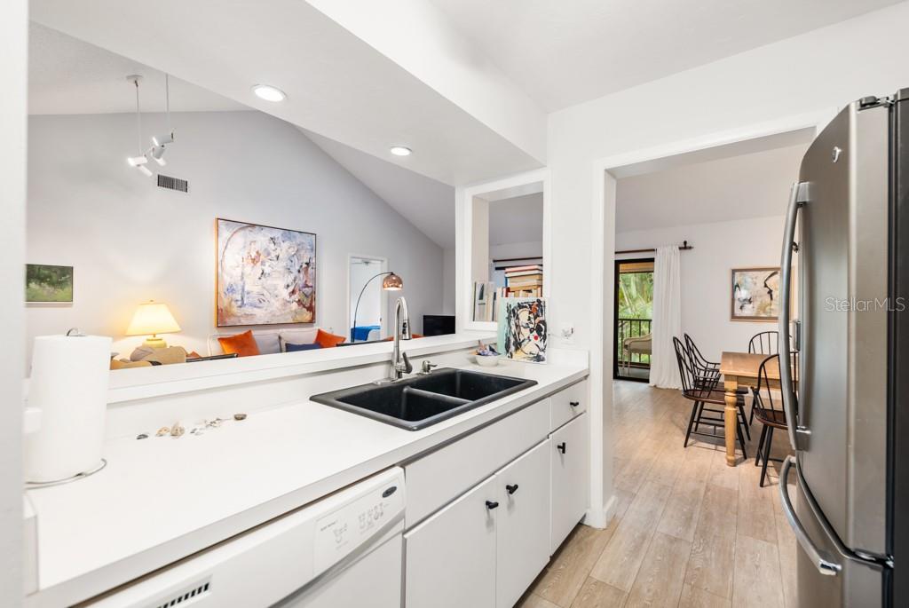 1711 Pelican Cove Road, Unit 443 Sarasota, FL 34231 - Photo 8 of 37