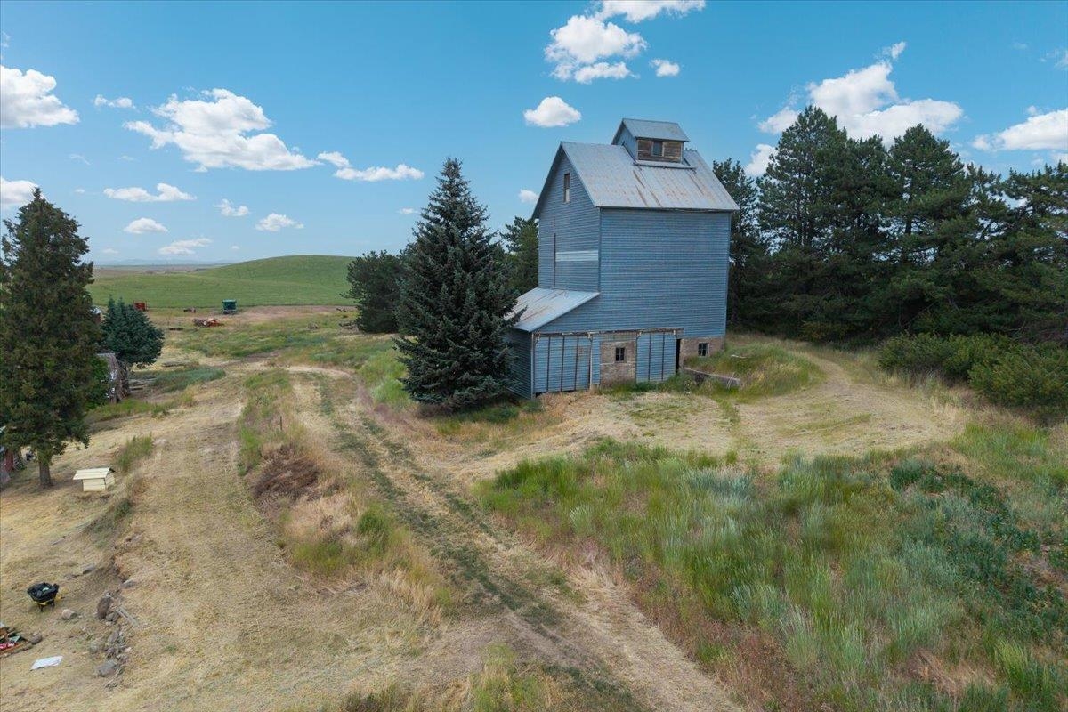 19250 Limestone Road Davenport, WA 99122 - Photo 34 of 46